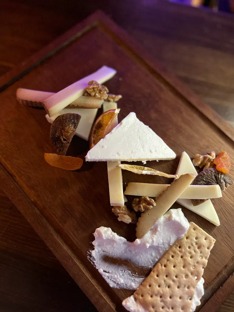 CHEESE BOARD