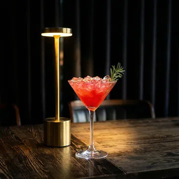 COSMOPOLITAN