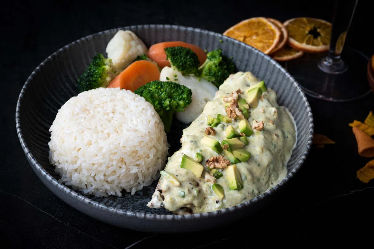 Avocado Sauce Chicken Bowl