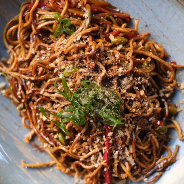 Sebzeli Noodle