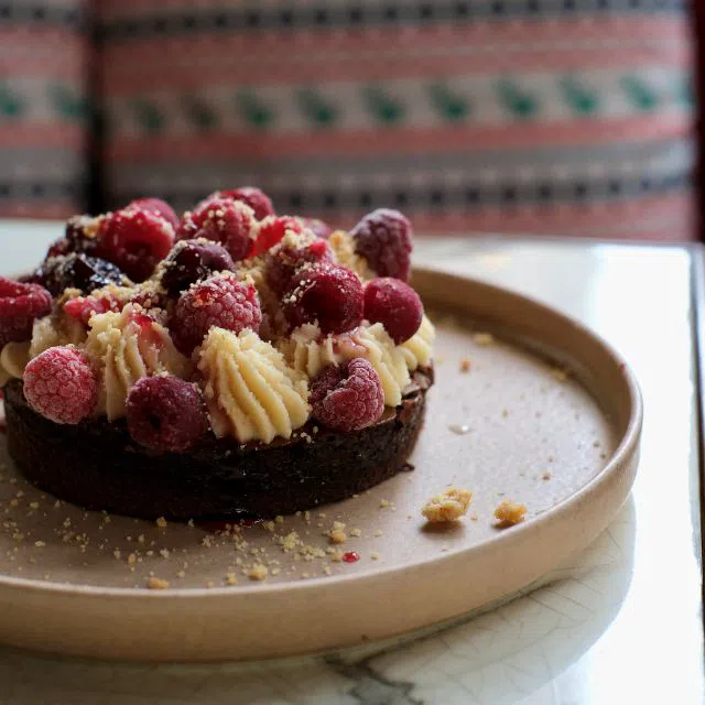 Fıstık Ezmeli Bitter Brownie